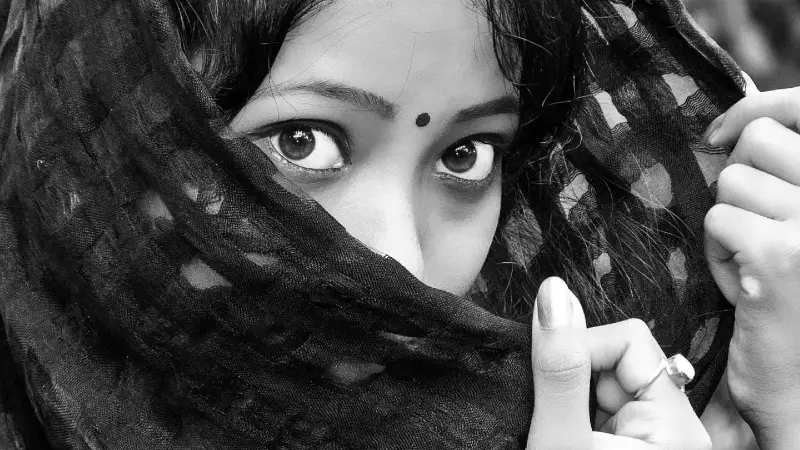 আদর করবেন বলে প্রেমিকের চোখ বেঁধে বিশেষ অঙ্গ কাটলেন তরুণী! আদর করবেন বলে প্রেমিকের চোখ বেঁধে বিশেষ অঙ্গ কাটলেন তরুণী!