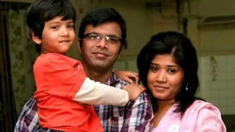 সাগর-রুনি হত্যাকাণ্ডে ফেঁসে যাচ্ছে সাবেক সেনা কর্মকর্তা সাগর-রুনি হত্যাকাণ্ডে ফেঁসে যাচ্ছে সাবেক সেনা কর্মকর্তা