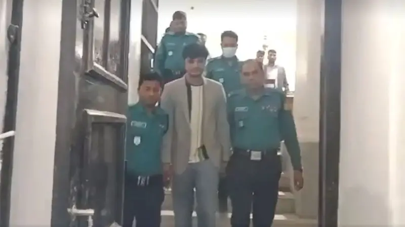 ৬ সমন্বয়ককে গ্রেফতার করে ডিবি অফিসে নিয়ে যাওয়া সেই জাবেদ গ্রেফতার ৬ সমন্বয়ককে গ্রেফতার করে ডিবি অফিসে নিয়ে যাওয়া সেই জাবেদ গ্রেফতার