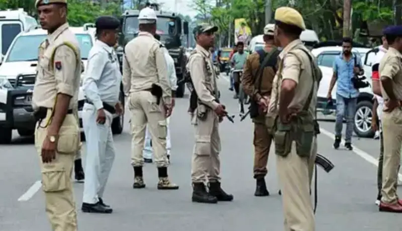 বাংলা ভাষায় কথা বলাকে ‘অপরাধ’ হিসেবে বিবেচনা করা হচ্ছে ভারতে: চলছে ধরপাকড়! বাংলা ভাষায় কথা বলাকে ‘অপরাধ’ হিসেবে বিবেচনা করা হচ্ছে ভারতে: চলছে ধরপাকড়!