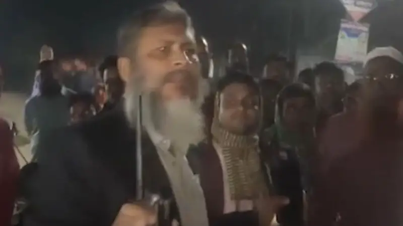 লালমনিরহাট সদর থানার ওসি: “আমাকে স্যার বলতে হবে না, আমি জনগণের গোলাম” লালমনিরহাট সদর থানার ওসি: “আমাকে স্যার বলতে হবে না, আমি জনগণের গোলাম”
