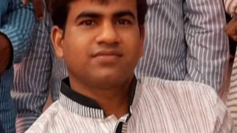 সড়ক দুর্ঘটনায় রাবি শিক্ষকের মৃত্যু সড়ক দুর্ঘটনায় রাবি শিক্ষকের মৃত্যু