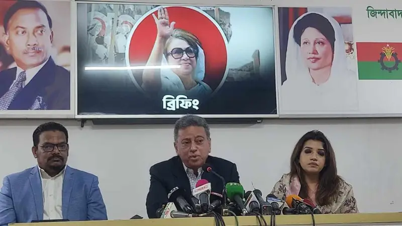আওয়ামী লীগের দৈন্যদশা: একেকবার একেক বেশ ধারণ! আওয়ামী লীগের দৈন্যদশা: একেকবার একেক বেশ ধারণ!