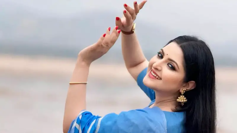 এবার শোরুম উদ্বোধন করতে দেয়া হলোনা পরীমণিকে! এবার শোরুম উদ্বোধন করতে দেয়া হলোনা পরীমণিকে!