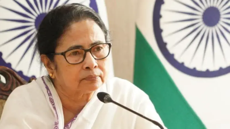 বাংলাদেশে জাতিসংঘের শান্তিরক্ষী বাহিনী পাঠাতে চায় মমতা ব্যানার্জী বাংলাদেশে জাতিসংঘের শান্তিরক্ষী বাহিনী পাঠাতে চায় মমতা ব্যানার্জী