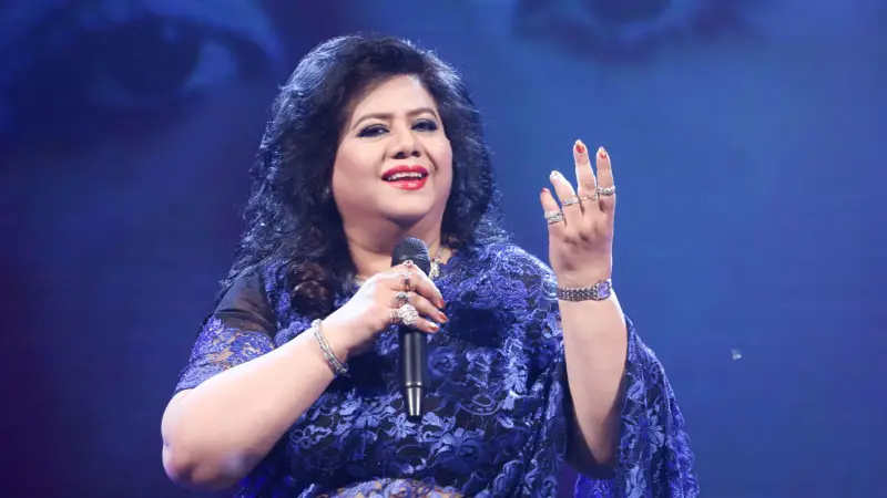 রুনা লায়লা কেন বাইরে যেতে চান না? রুনা লায়লা কেন বাইরে যেতে চান না?