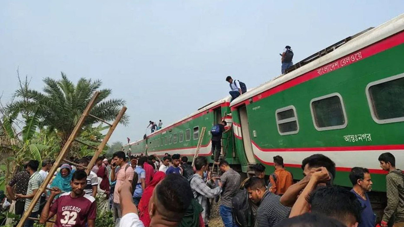 ঢাকার সঙ্গে উত্তরের কয়েক জেলার রেল যোগাযোগ বন্ধ