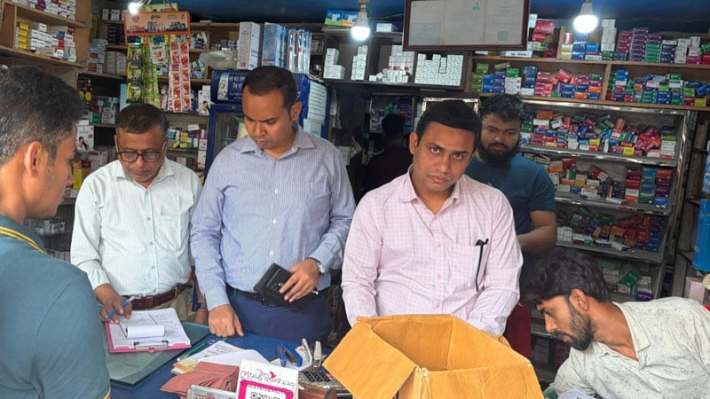 লক্ষ্মীপুরে প্রশাসনের কড়া অভিযান