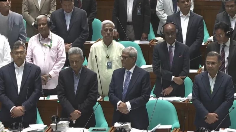 খামেনির মৃত্যুতে সংসদে শোক প্রস্তাব