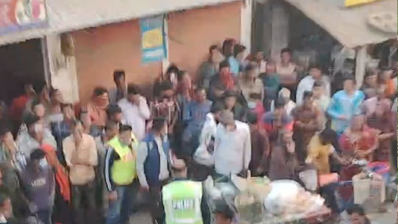 কুষ্টিয়ার দৌলতপুরে ট্রাক চালকের অর্ধগলিত লাশ উদ্ধার