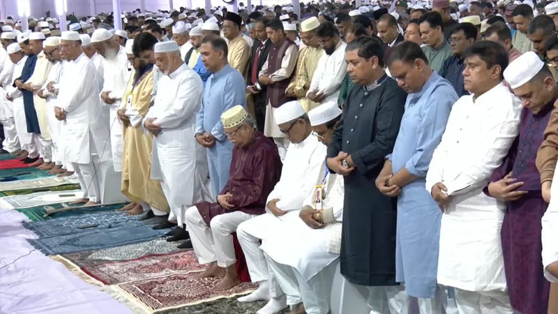 জাতীয় ঈদগাহে রাষ্ট্রপতি ও প্রধানমন্ত্রীর ঈদের নামাজ আদায়