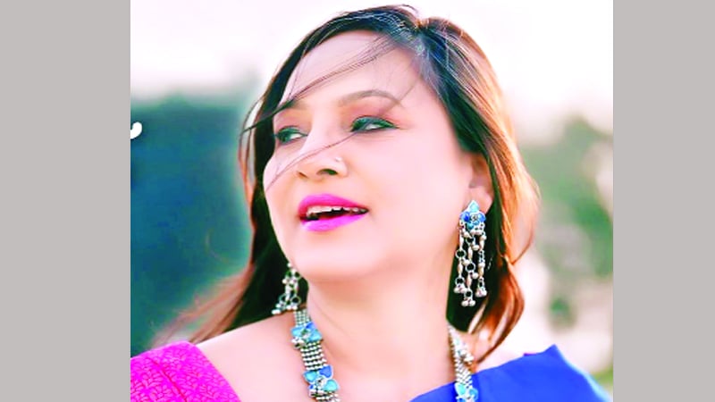 উল্কা হোসেনের নতুন মিউজিক ভিডিও ‘খোঁপায় জবা ফুল’