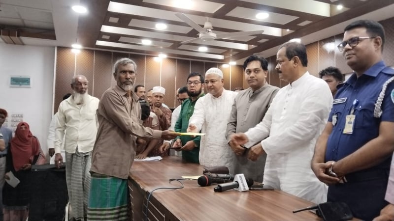 রায়পুরে প্রধানমন্ত্রীর ত্রাণ তহবিলের সহায়তা বিতরণ