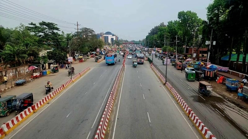 ঢাকা-আরিচা মহাসড়ক স্বাভাবিক, ঘরমুখো মানুষের স্বস্তি