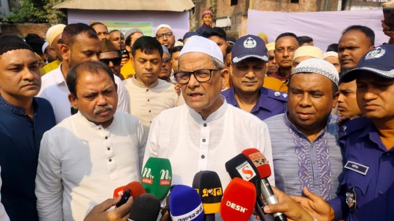 ভেঙে পড়া রাষ্ট্রীয় প্রতিষ্ঠান পুনর্গঠনে কাজ করছে সরকার: মির্জা ফখরুল