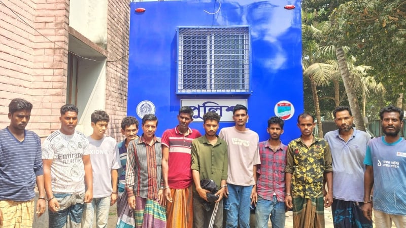 আলমডাঙ্গায় বিশেষ অভিযানে ১৪ আসামি গ্রেফতার