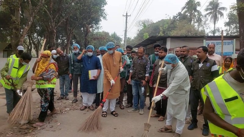 বোদায় ডেঙ্গু-চিকনগুনিয়া প্রতিরোধে পরিচ্ছন্নতা অভিযান ও র‍্যালি