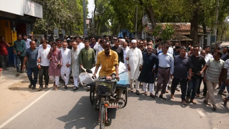 কৃষকদল নেতার লাশ নিয়ে বিএনপির বিক্ষোভ