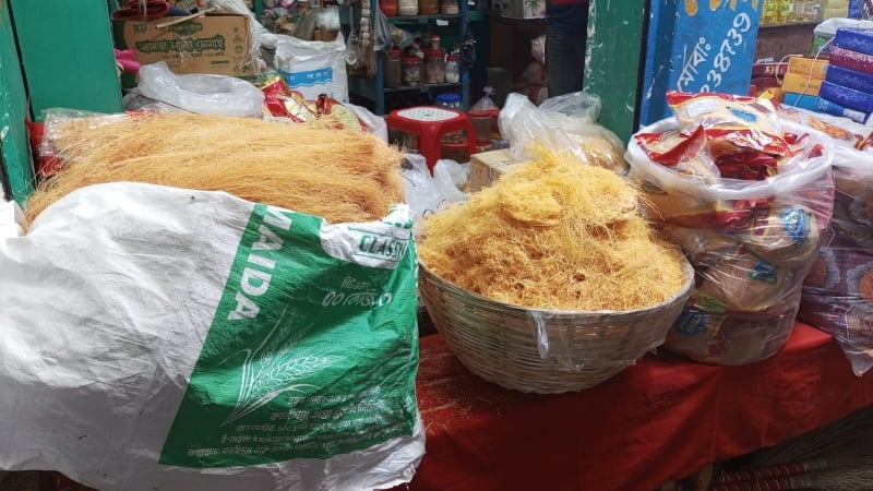 ঈদের বাজারে নিম্নমানের সেমাইয়ে সয়লাব, স্বাস্থ্যঝুঁকিতে ক্রেতারা