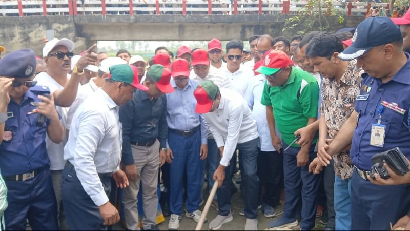 খাল খননে অনিয়ম সহ্য করা হবে না: ত্রাণমন্ত্রী