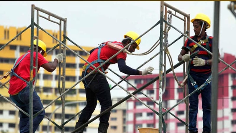 প্রবাসীদের জন্য সুখবর! এন্ট্রি ভিসার মেয়াদ বাড়ল এক মাস