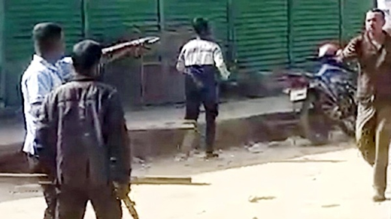 মার্কেট দখলে বিএনপি নেতাকর্মীদের হামলা :আহত ১০