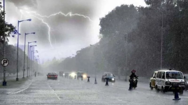 সারাদেশে আগামী পাঁচ দিনে বজ্রসহ বৃষ্টির সম্ভাবনা