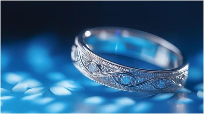 রুপার বাজারেও টানা পতন, ৩ দফায় কত টাকা কমলো?