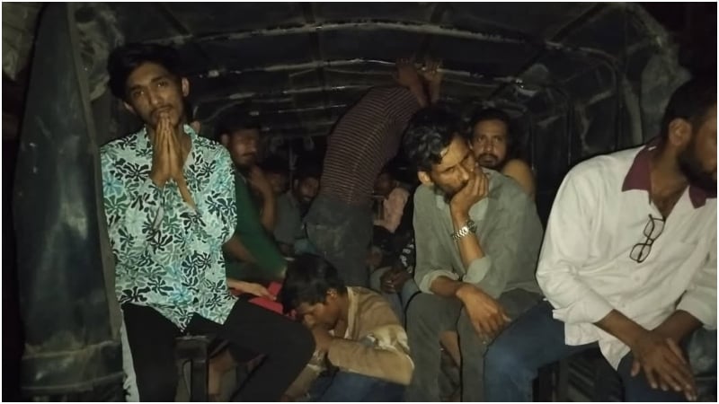 টঙ্গীতে পুলিশ কমিশনারের নেতৃত্বে ৫০০ সদস্যের বিশেষ অভিযানে ৫৪ গ্রেপ্তার