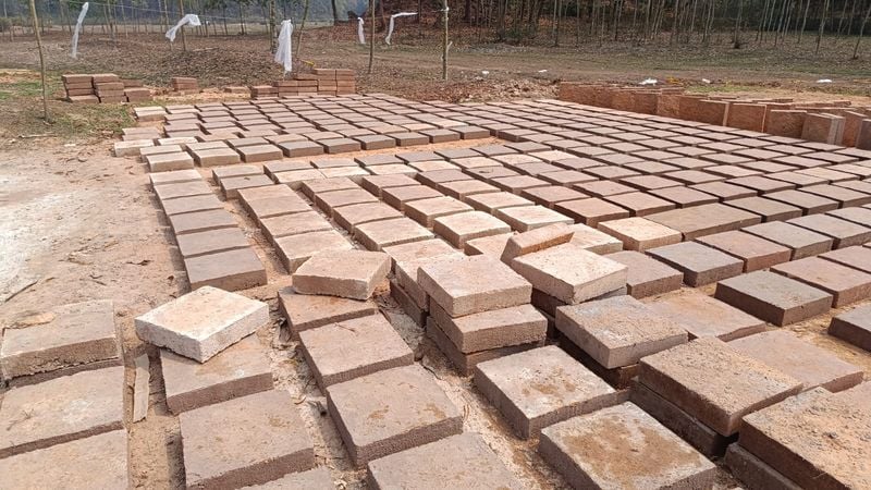 নালিতাবাড়ীর গারো পাহাড়ের গহিন অরণ্যে অভিনব কৌশলে সিসি ব্লক তৈরির কারখানা