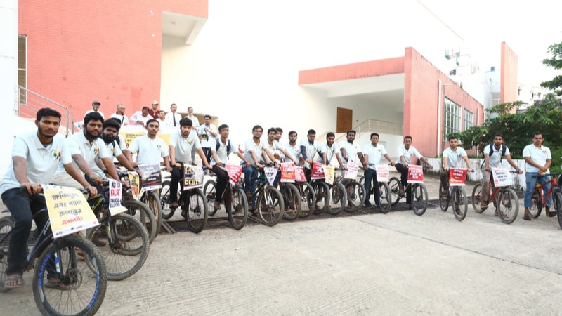 জলবায়ু ঋণ বাতিল করার দাবিতে সিলেটে সাইকেল র‍্যালি