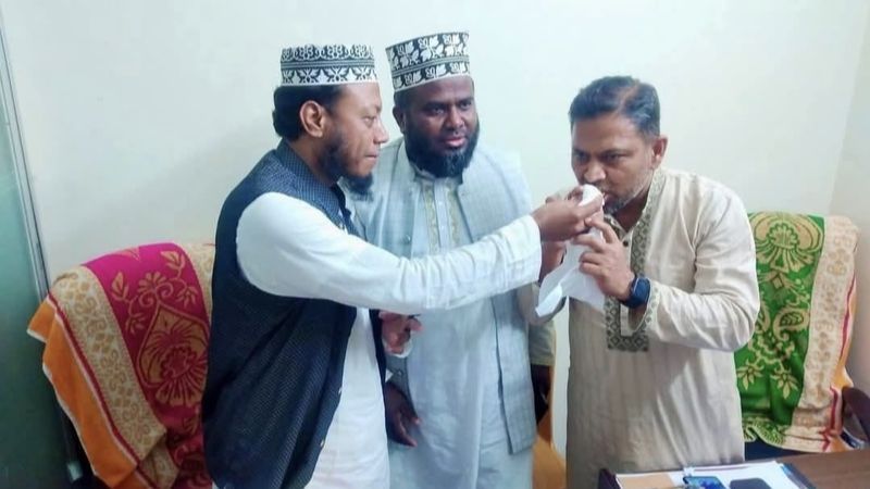ভেদাভেদ ভুলে উন্নয়নের আহ্বান, বিএনপি প্রার্থীর সঙ্গে আমির হামজার সাক্ষাৎ