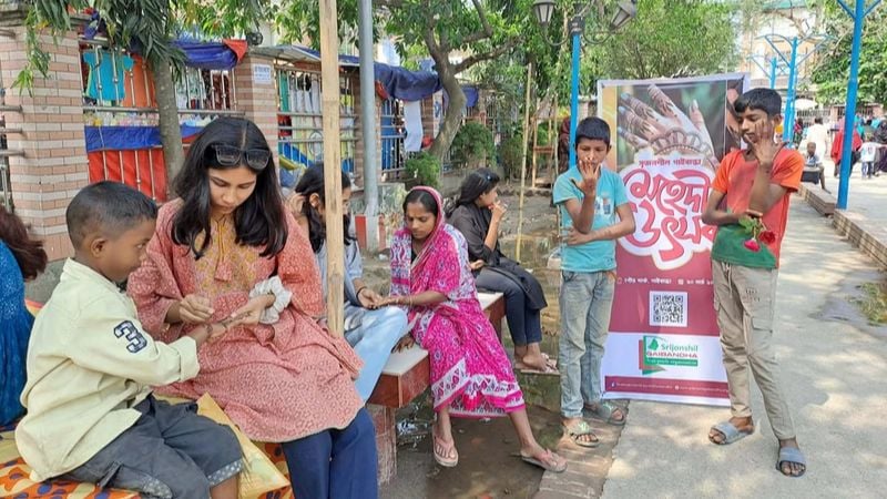 গাইবান্ধায় সাংস্কৃতিক চর্চা ছড়িয়ে দিতে মেহেদী উৎসব