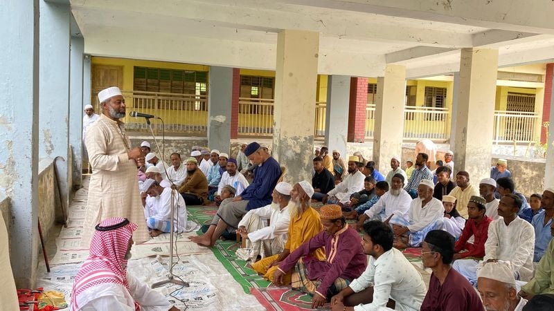 আজ মঠবাড়িয়ার পাঁচ গ্রামে পবিত্র ঈদ-উল-ফিতর পালিত হচ্ছে 