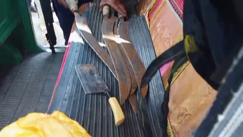 আমতলীতে সিএনজি স্ট্যান্ড দখল নিয়ে হামলা, আহত ২, দেশীয় অস্ত্র উদ্ধার