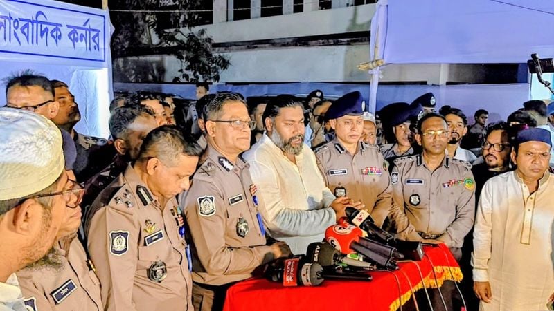 মাদক-নৈরাজ্যের বিরুদ্ধে আইজিপির কঠোর বার্তা