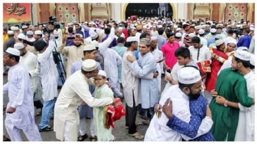 এলো খুশির ঈদ, উৎসবের আমেজে ভাসছে দেশ