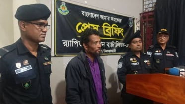 র‍্যাবের অভিযানে পকেটমার আটক  