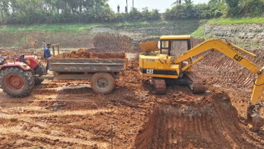 মনোহরদীতে ফসলি জমির মাটি কাটার দায়ে ভেক্যু  জব্দ