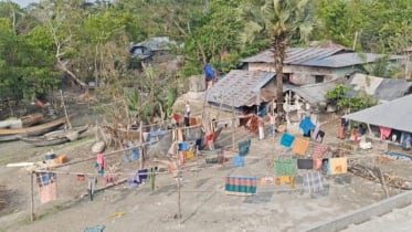 নিষেধাজ্ঞায় কর্মহীন জেলেরা, পিরোজপুরে ঈদহীন কয়েক হাজার পরিবার