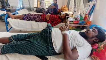 আমতলীতে মামলা করে বিপাকে পরিবার, বাদীকে অ্যাসিড নিক্ষেপের হুমকি