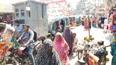 মাগুরায় ঈদ বাজারে উপচেপড়া ভিড়, যানজটের সৃষ্টি