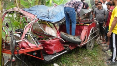 বাকেরগঞ্জে ট্রাক ও অটোরিকশার মুখোমুখি সংঘর্ষ, নিহত ১