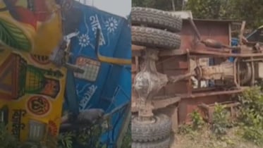 কোটচাঁদপুরে ট্রেনের ধাক্কায় ট্রলি চালকের মৃত্যু কোটচাঁদপুরে ট্রেনের ধাক্কায় ট্রলি চালকের মৃত্যু