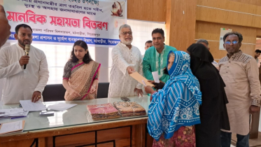 মঠবাড়িয়ায় ঈদুল ফিতর উপলক্ষে বস্ত্র ও নগদ অর্থ বিতরণ
