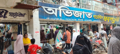 ঈদের কেনাকাটায় চুয়াডাঙ্গার মার্কেটগুলো জমজমাট