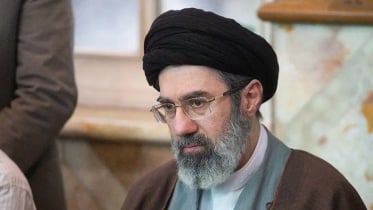 আহত মোজতবা খামেনির স্বাস্থ্য নিয়ে যা জানা গেল