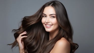 শীতে রুক্ষ চুল? টানা ৭ দিনে এই ৫ সহজ উপায়ে ফিরে পান ঝলমলে চুল