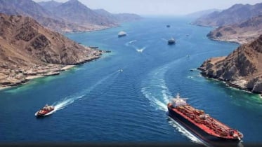 ‘হরমুজ প্রণালি দিয়ে এক লিটার তেলও পার হতে দেব না’