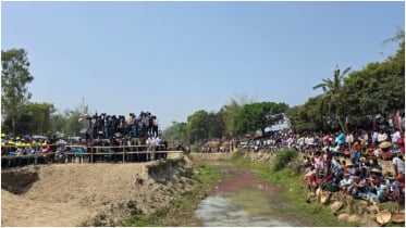 প্রধানমন্ত্রী তারেক রহমান খাল খনন কর্মসূচির উদ্বোধন করলেন প্রধানমন্ত্রী তারেক রহমান খাল খনন কর্মসূচির উদ্বোধন করলেন